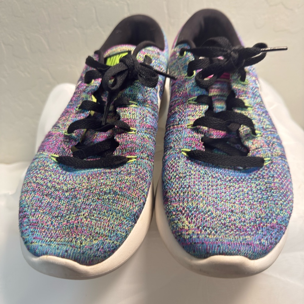 Nike Women's Purple and Blue Athletic Shoes
